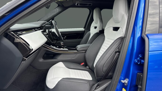Land Rover Range Rover Sport 4.4 P635 V8 SV 5dr Auto Petrol Estate - Image 3